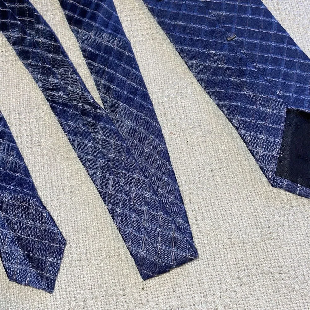 Hugo Boss Dress Tie Men’s Size 59 Long 3 Wide Blue Striped 100% Silk Italy
